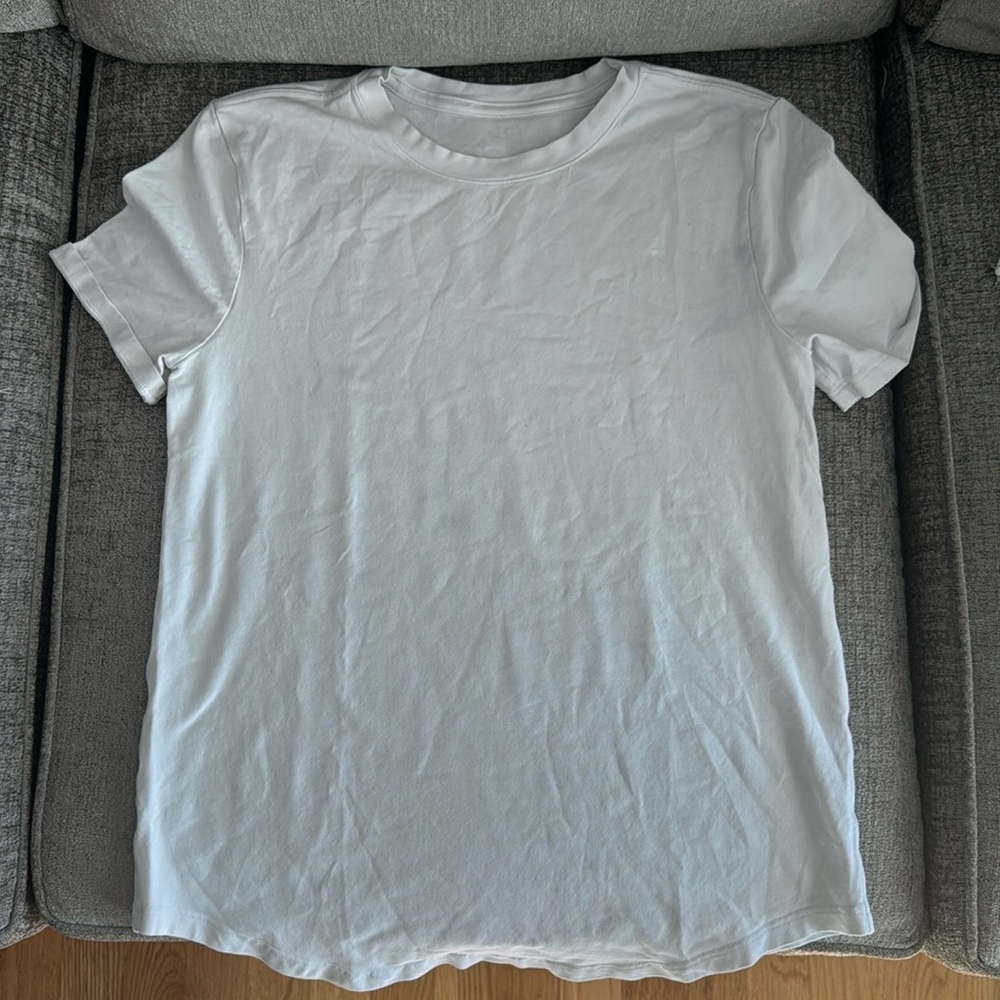VGUC Lululemon short sleeve white tshirt
